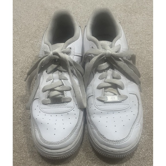 Nike Air Force 1 ´07 Low Size 6.5Y Triple White 314192-117 - Picture 1 of 6